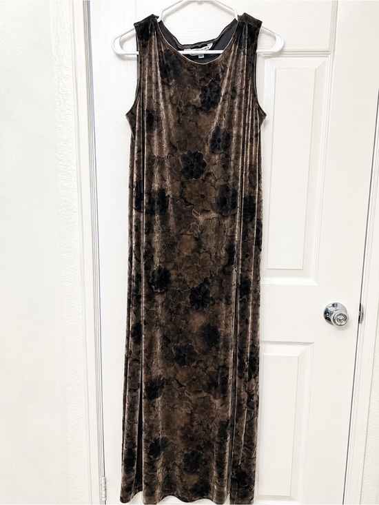 Uniform John Paul Richard Dresses & Skirts - UNIFORM John Paul Richard Brown Velvet Maxi